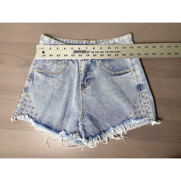 Jeans Fashion Boutique Mom Shorts XS Low Rise Cut Off Shortie Silver Beads - Picture 7 of 9